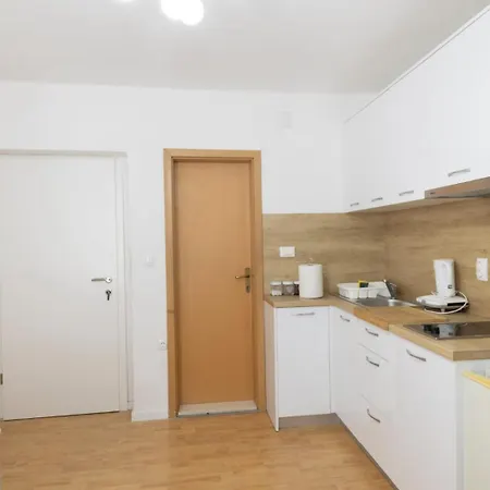Rebecca Guest house Makarska
