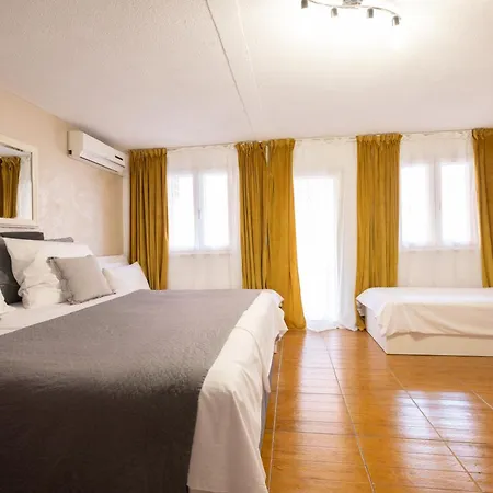 Rebecca 3* Makarska