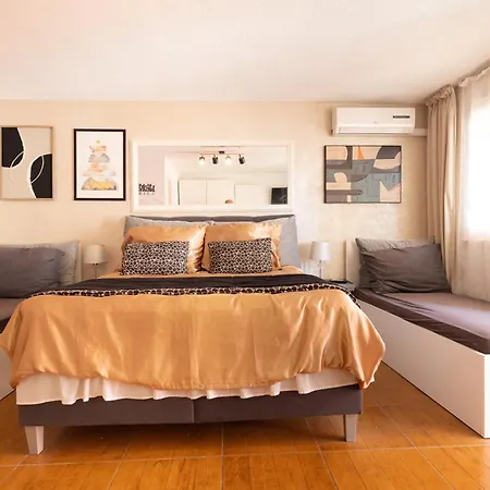 Rebecca 3* Makarska